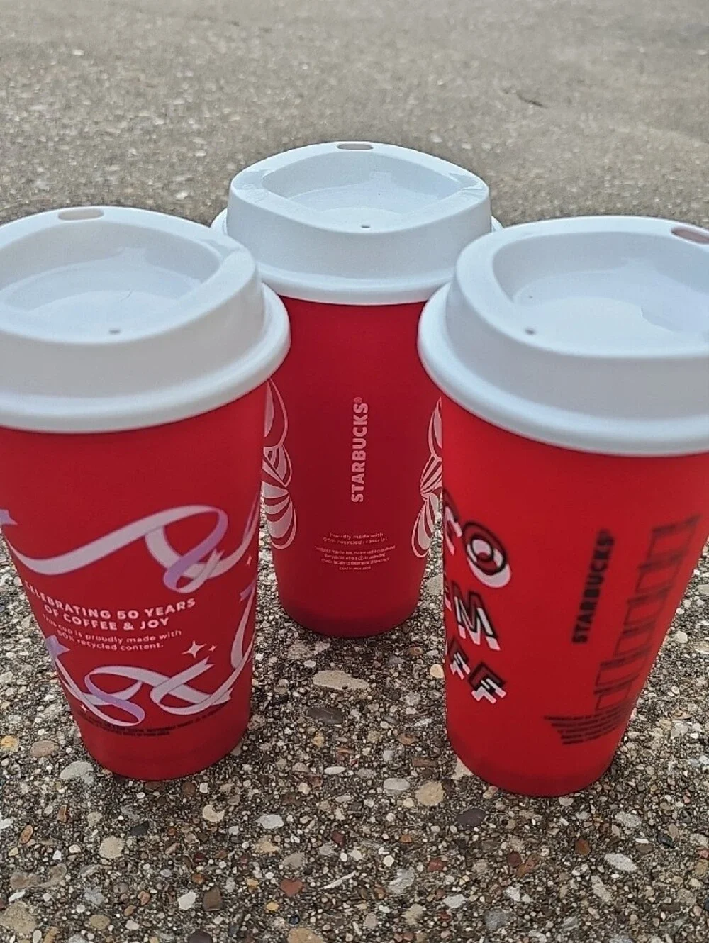 Starbucks Red Holiday Reusable Plastic Cups with Green Logo Set of 3 16 fl.oz
